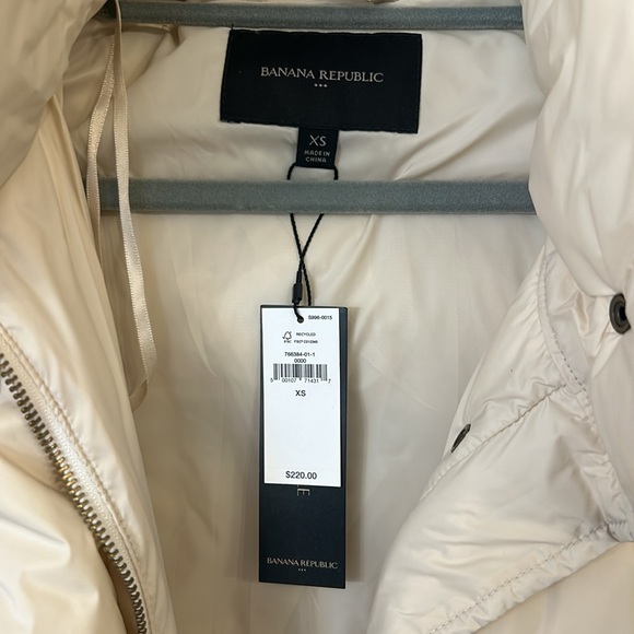 Banana Republic Women's Pearl cream Puffer Jacket - Picture 4 of 6